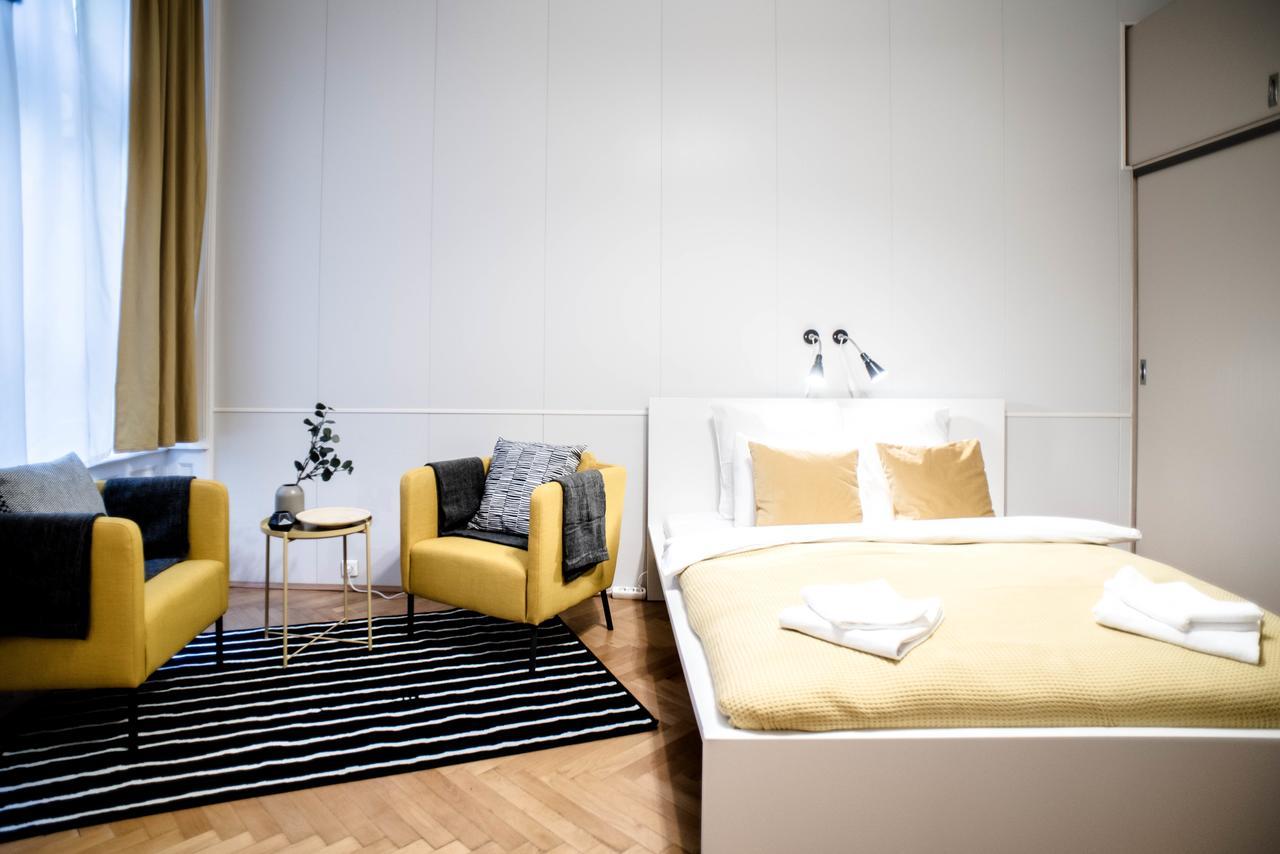 Garden Trees Apartment ブダペスト エクステリア 写真